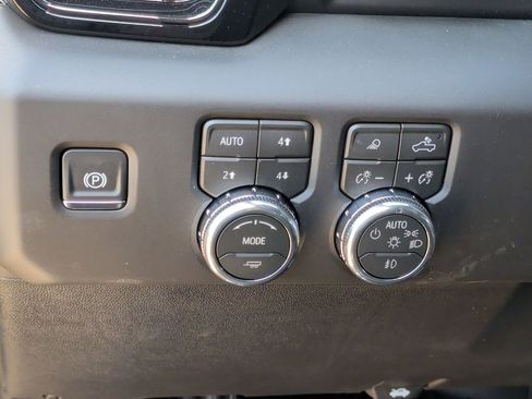 New 2026 GMC Sierra 1500 AT4 w/ AT4 Premium Package AWD/4WD image 16