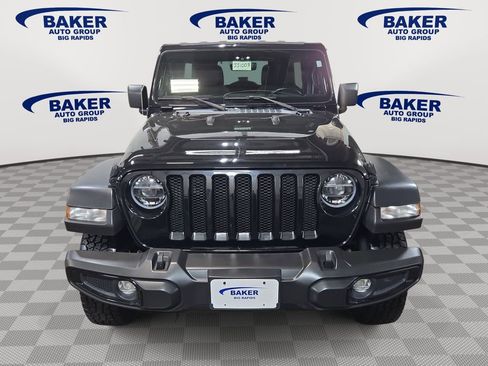 Used 2022 Jeep Wrangler Unlimited Sport AWD/4WD image 9