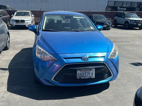 Used 2017 Toyota Yaris iA image 3