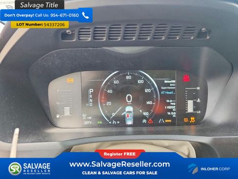 Used 2017 Volvo XC90 T5 Momentum w/ Vision Package FWD image 12