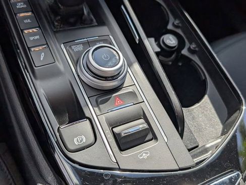 Used 2022 Maserati Levante Modena AWD/4WD image 21
