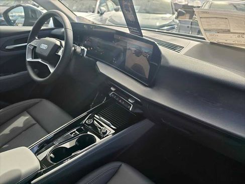 New 2026 Audi Q3 quattro 2.0T AWD/4WD image 11