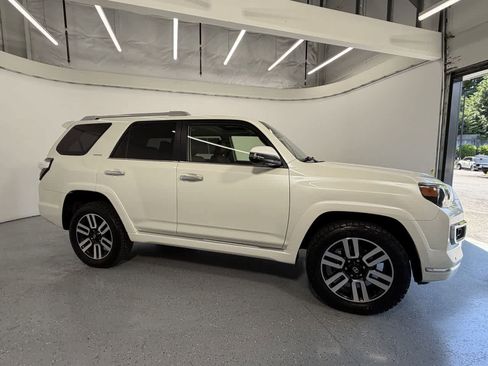 Used 2023 Toyota 4Runner Limited AWD/4WD image 7