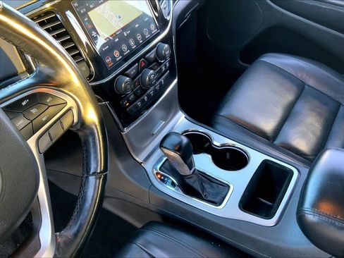 Used 2022 Jeep Grand Cherokee Limited RWD image 16
