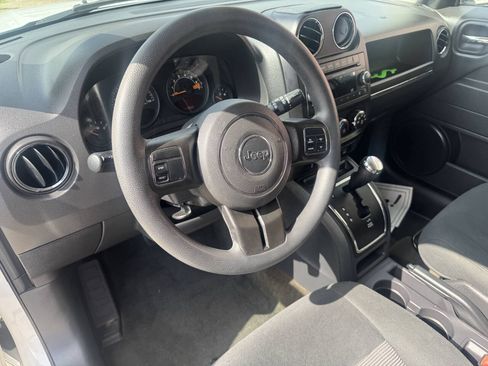Used 2014 Jeep Patriot Sport FWD image 25