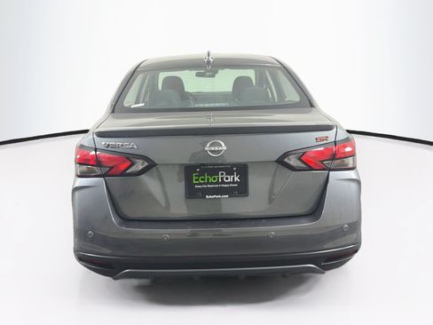 Used 2025 Nissan Versa SR FWD image 7