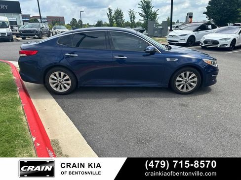 Used 2017 Kia Optima EX FWD image 3