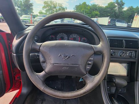 Used 2000 Ford Mustang Convertible RWD image 38