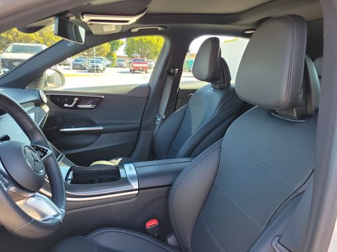 Used 2023 Mercedes-Benz C 300 Sedan w/ Exclusive Trim Package image 12