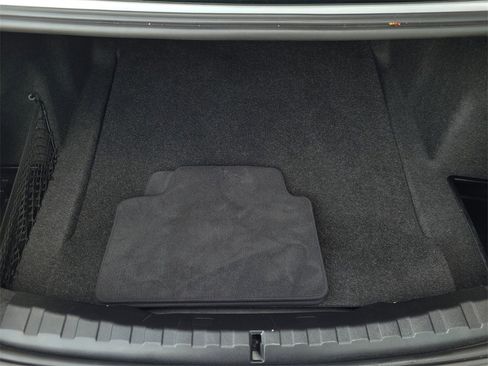 Used 2023 BMW 330i Sedan w/ Convenience Package image 26