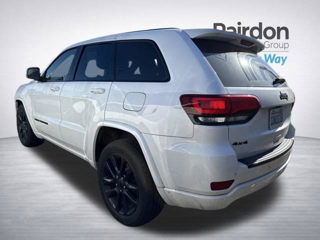 Used 2018 Jeep Grand Cherokee Altitude AWD/4WD image 10