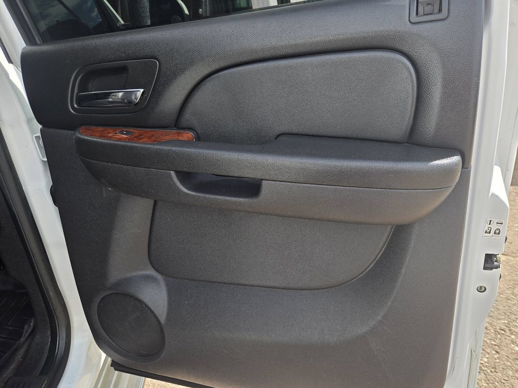 Used 2013 Chevrolet Suburban LT AWD/4WD image 23