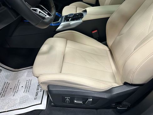 Used 2025 BMW X3 xDrive30i w/ M Sport Package image 13