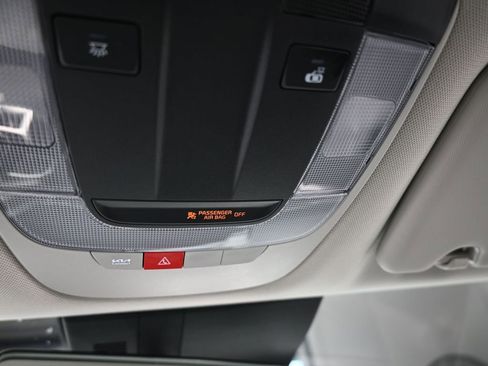 Used 2024 Kia Sportage EX image 31