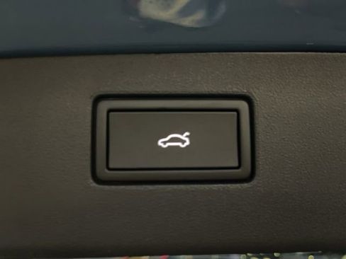 New 2026 Volkswagen Tiguan SE R-Line image 19