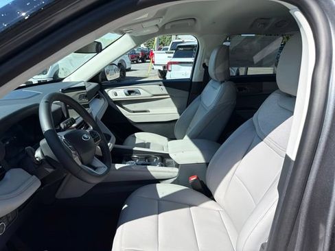 Used 2026 Ford Explorer Active w/ Active Comfort Package AWD/4WD image 24