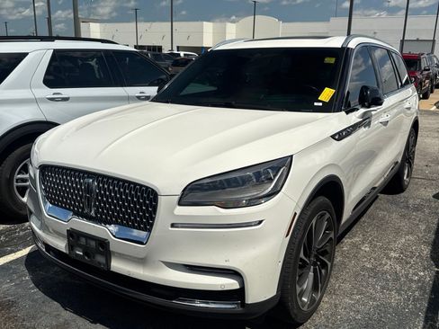 Used 2023 Lincoln Aviator Reserve w/ Equipment Group 201A AWD/4WD image 1