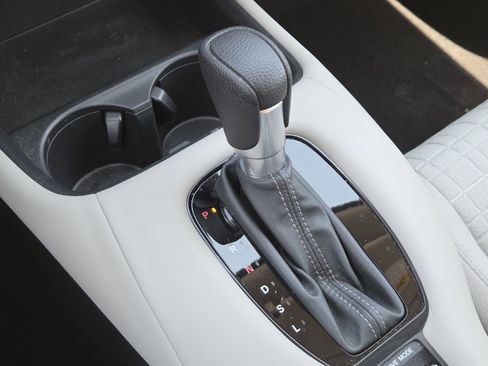 Used 2024 Honda HR-V LX image 30