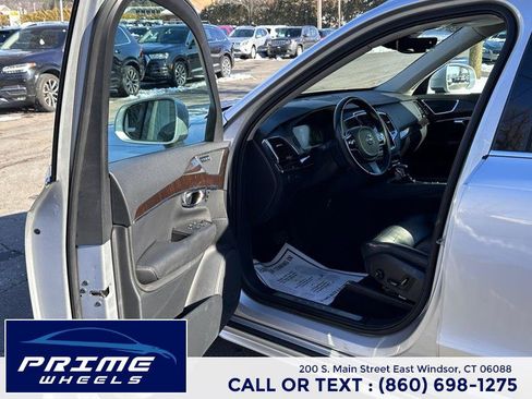 Used 2016 Volvo XC90 T6 Momentum w/ Momentum Plus Package image 9