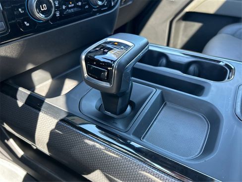 Used 2022 Chevrolet Silverado 1500 ZR2 w/ Technology Package image 31