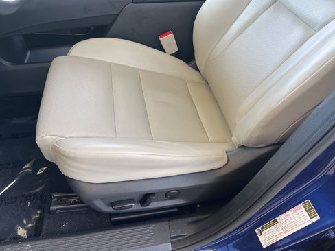 Used 2022 Nissan Rogue SV w/ SV Premium Package image 7