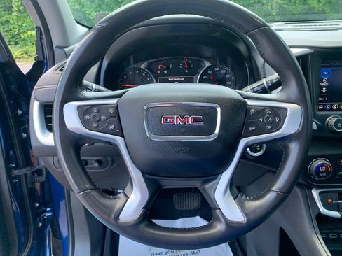 Used 2022 GMC Terrain SLT w/ Infotainment Package II AWD/4WD image 28