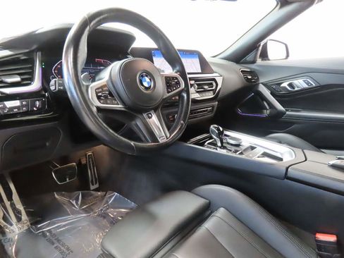 Used 2025 BMW Z4 sDrive30i image 9