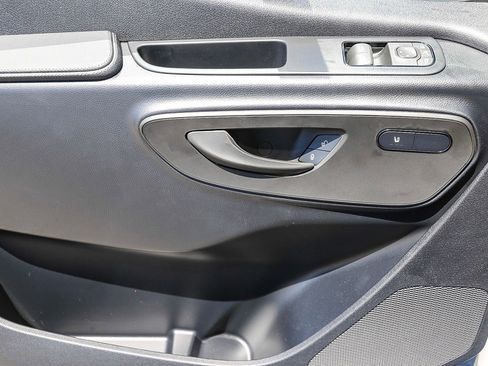 New 2024 Mercedes-Benz eSprinter 170 Cargo image 19