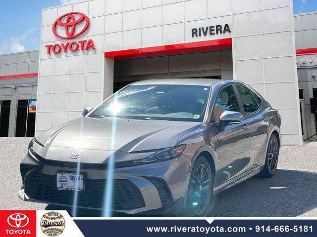 Certified 2025 Toyota Camry SE FWD image 4