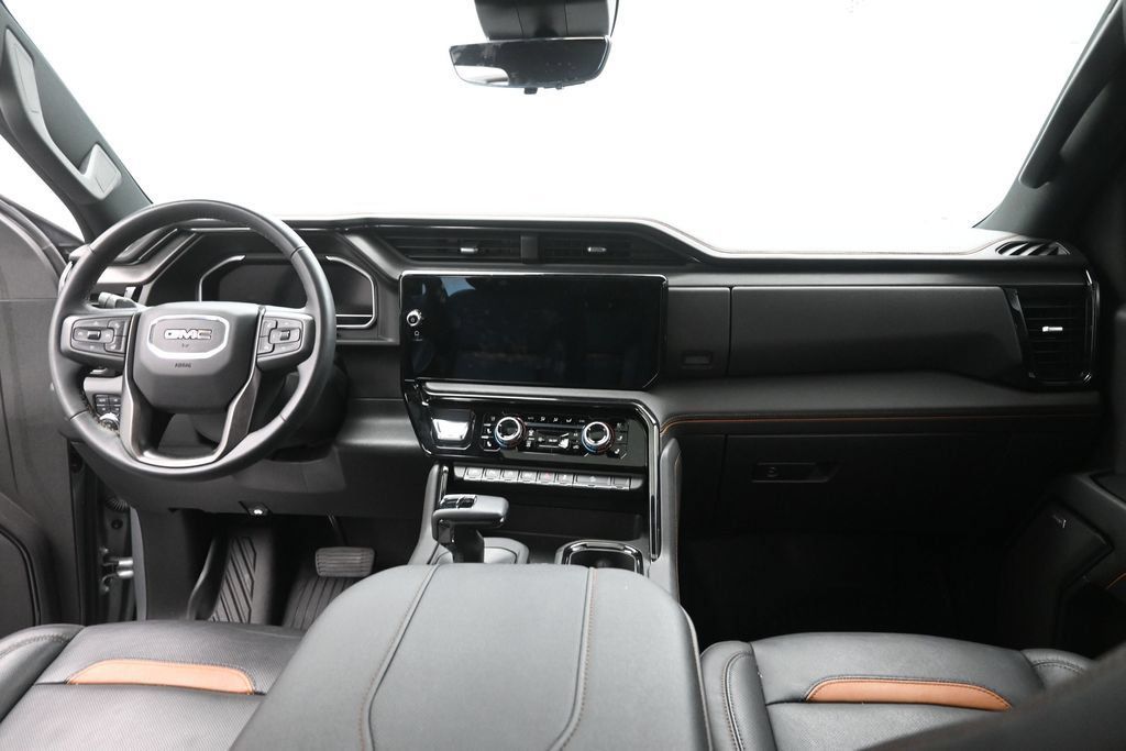 Used 2024 GMC Sierra 1500 AT4 w/ Technology Package AWD/4WD image 14