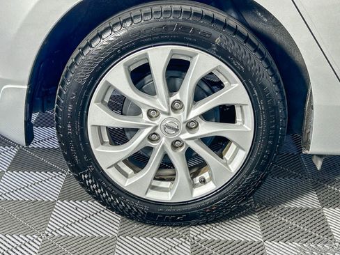 Used 2018 Nissan Sentra SV image 11