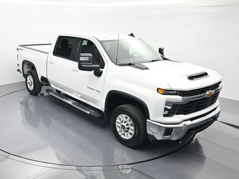 Used 2025 Chevrolet Silverado 2500 LT w/ Convenience Package AWD/4WD image 30