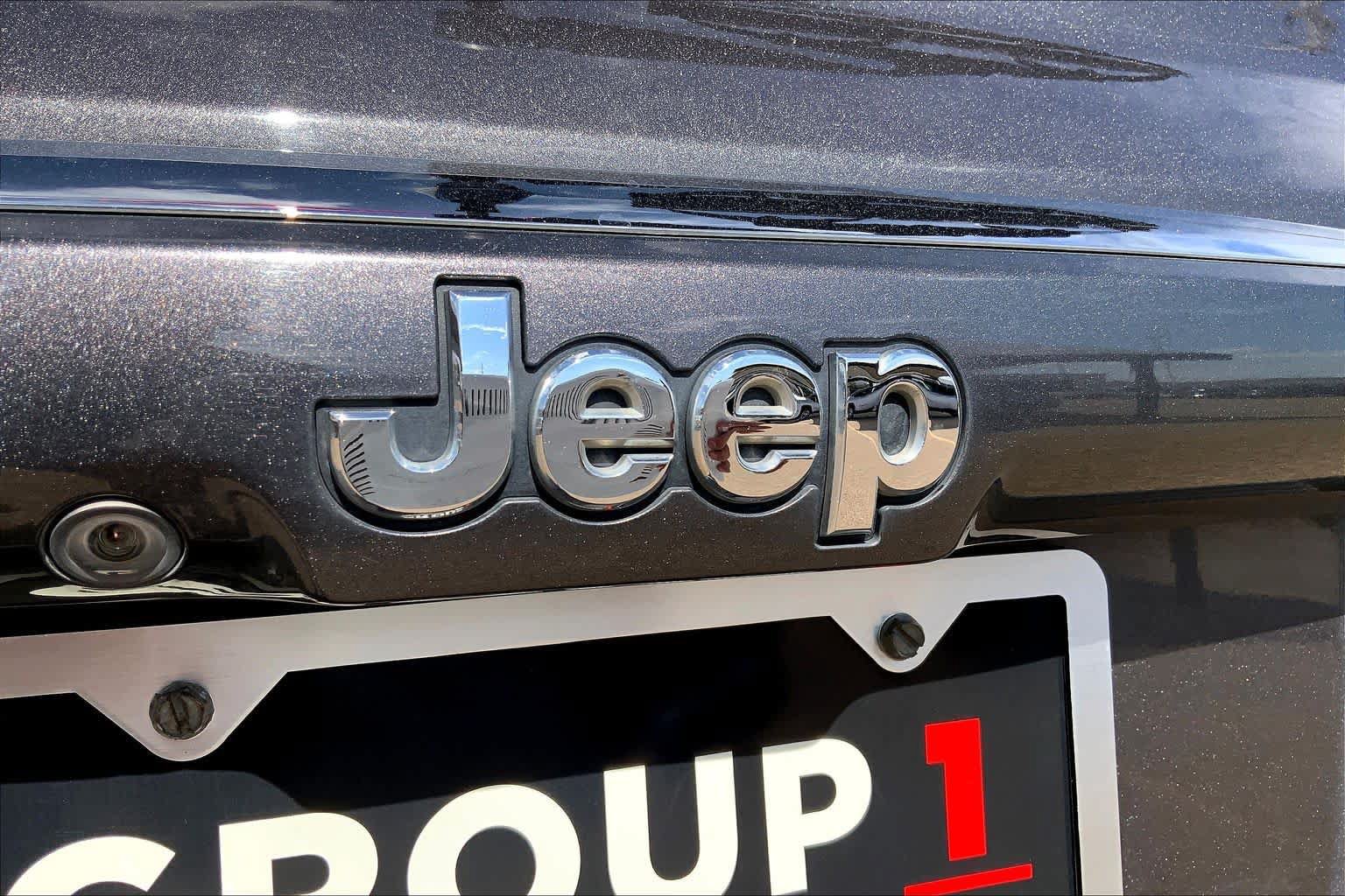 Used 2016 Jeep Patriot High Altitude FWD image 29