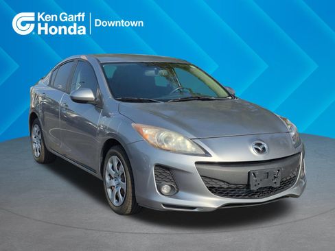 Used 2013 MAZDA MAZDA3 i SV FWD image 1