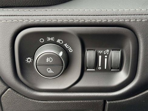 Used 2022 RAM 1500 Limited image 27