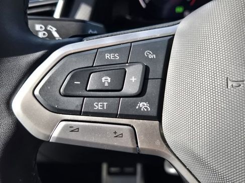 Used 2024 Volkswagen Atlas Peak Edition SEL AWD/4WD image 26