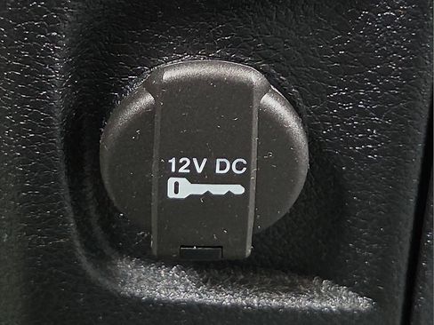 Used 2015 RAM 1500 Tradesman image 17