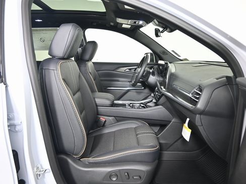 New 2026 Chevrolet Traverse High Country w/ LPO, Floor Liner Package image 13