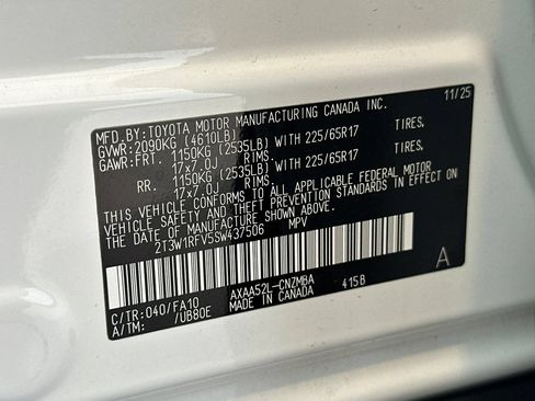 Certified 2025 Toyota RAV4 XLE FWD image 29
