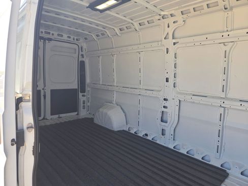 Used 2025 RAM ProMaster 3500 w/ Convenience Group FWD image 18
