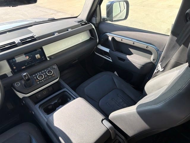 Used 2020 Land Rover Defender 110 SE AWD/4WD image 19