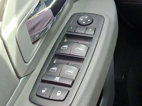 Used 2015 RAM 1500 Big Horn image 24