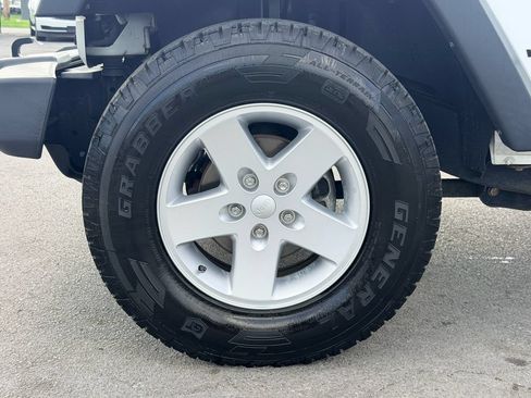 Used 2017 Jeep Wrangler Unlimited Sport w/ Quick Order Package 24S AWD/4WD image 25