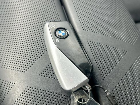 Used 2026 BMW 740i RWD image 37