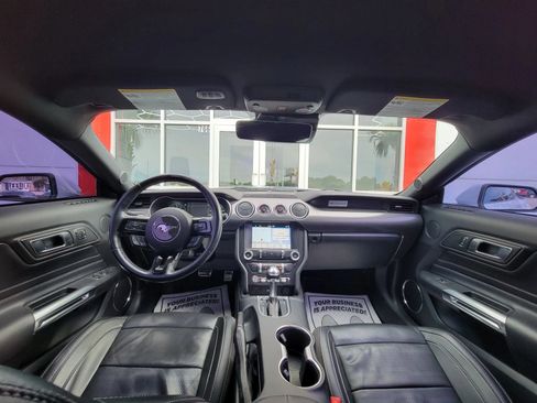 Used 2018 Ford Mustang GT Premium w/ GT Performance Package RWD image 9