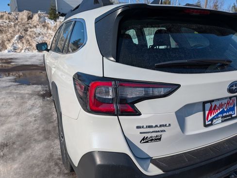 Certified 2025 Subaru Outback image 17