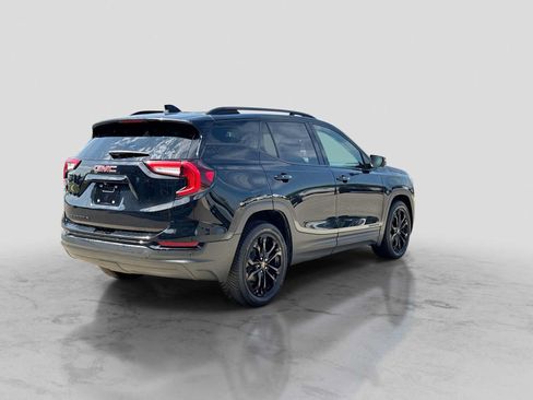 Used 2022 GMC Terrain SLT w/ Tech Package FWD image 6