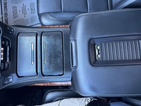 Used 2018 Chevrolet Tahoe Premier RWD image 20