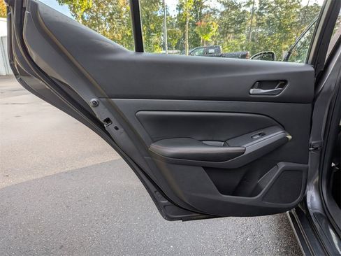 Used 2022 Nissan Altima 2.5 SR image 25