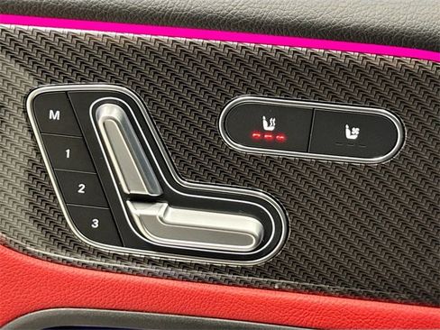 Certified 2022 Mercedes-Benz GLB 35 AMG 4MATIC image 21